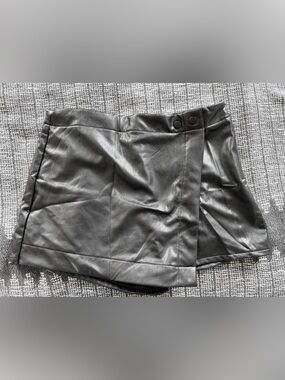 Black Faux Leather Women’s Skort